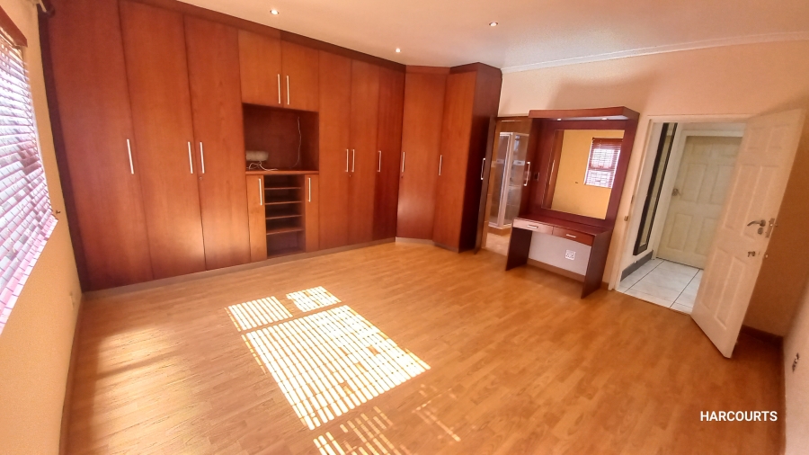 To Let 4 Bedroom Property for Rent in Gatesville Western Cape